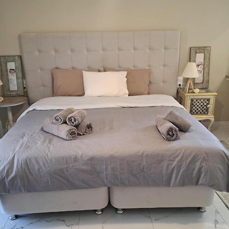 Poros Town Eytyhias Yard Apartments In Poros מראה חיצוני תמונה
