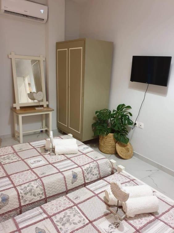 Poros Town Eytyhias Yard Apartments In Poros מראה חיצוני תמונה