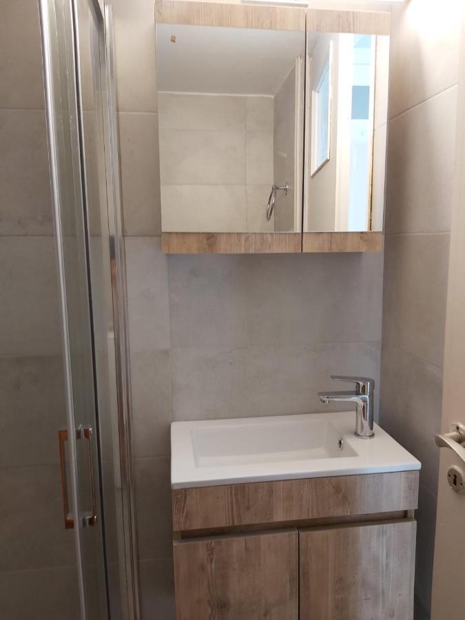 Poros Town Eytyhias Yard Apartments In Poros מראה חיצוני תמונה