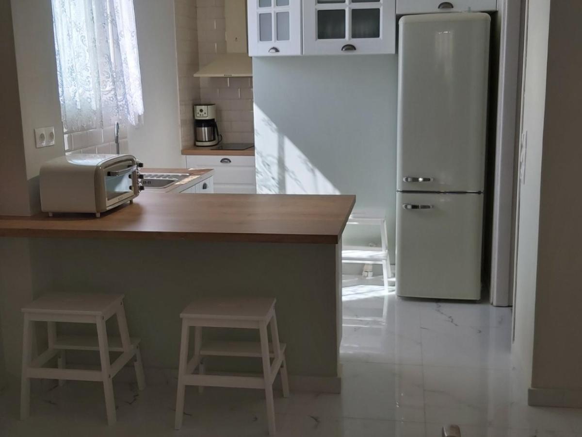 Poros Town Eytyhias Yard Apartments In Poros מראה חיצוני תמונה
