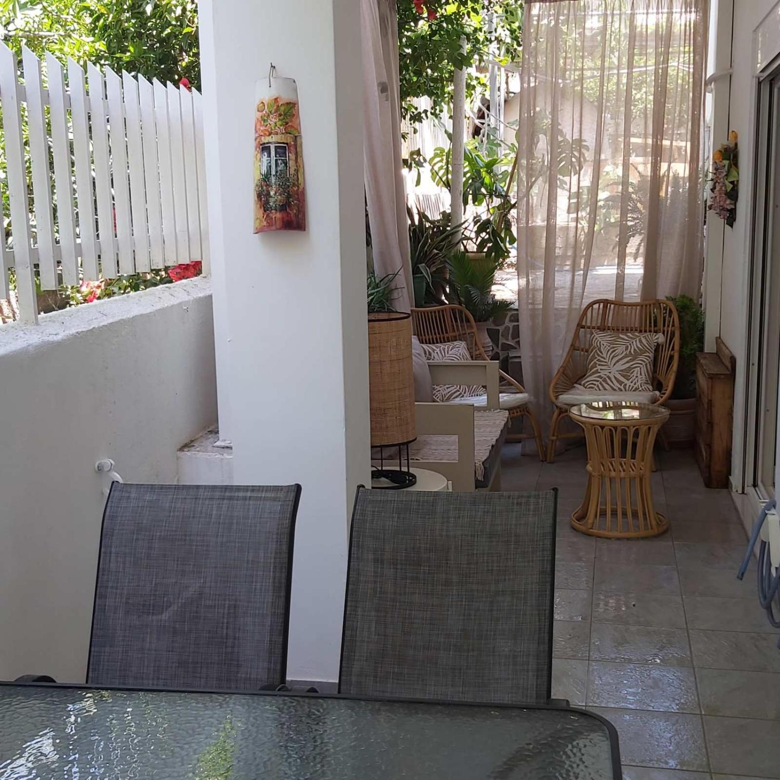 Poros Town Eytyhias Yard Apartments In Poros מראה חיצוני תמונה